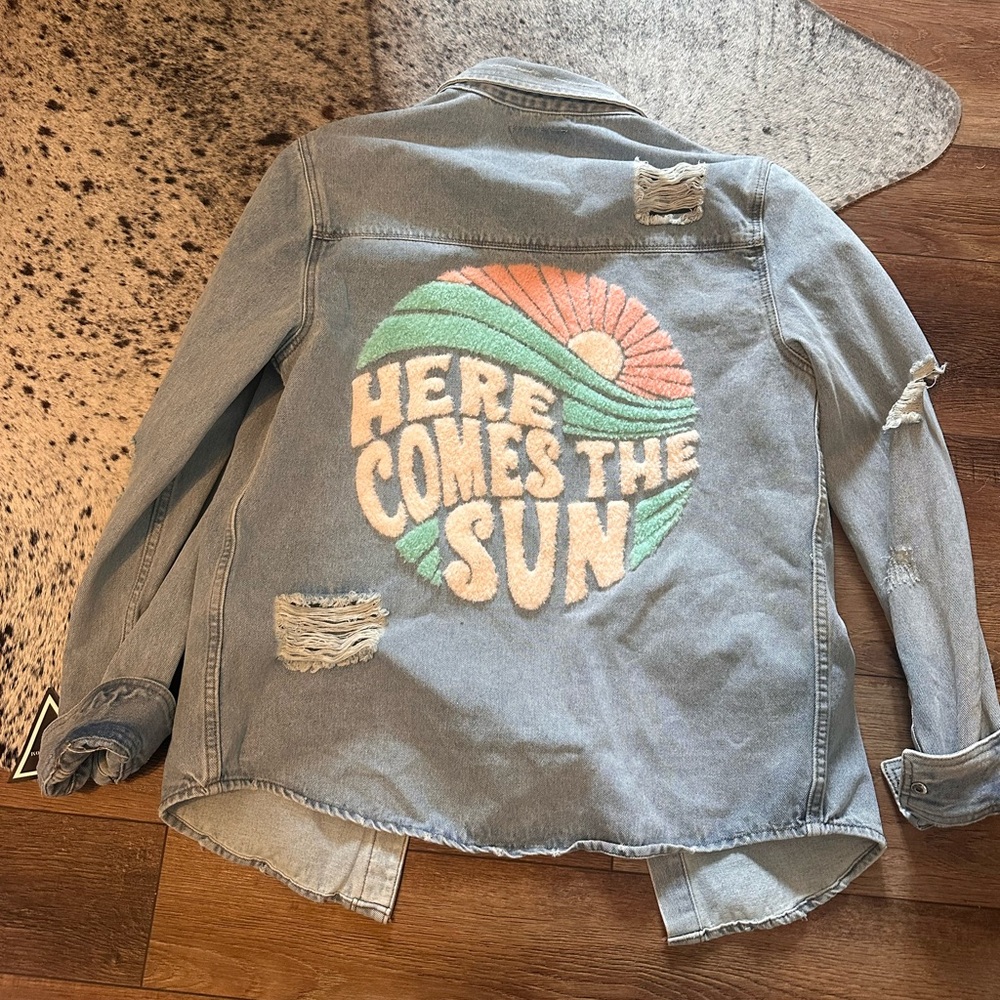 Brand new Trio Urban denim shacket with embroidered back with tags! Medium